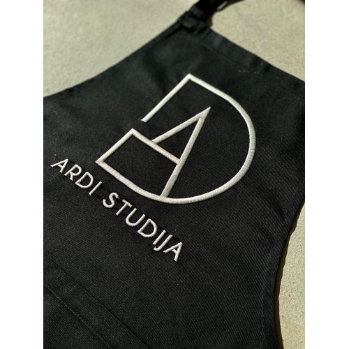 Apron logoga